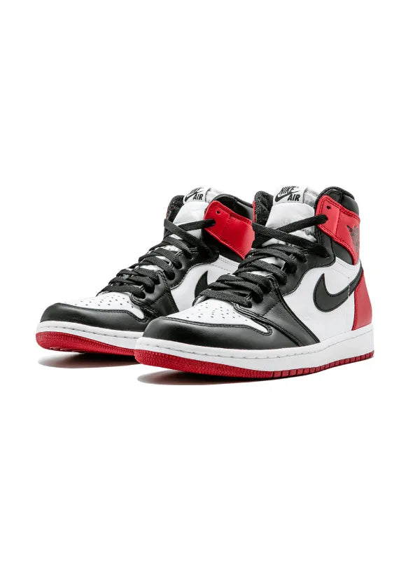 JORDAN RETRO 1 BLANCA - ROJA