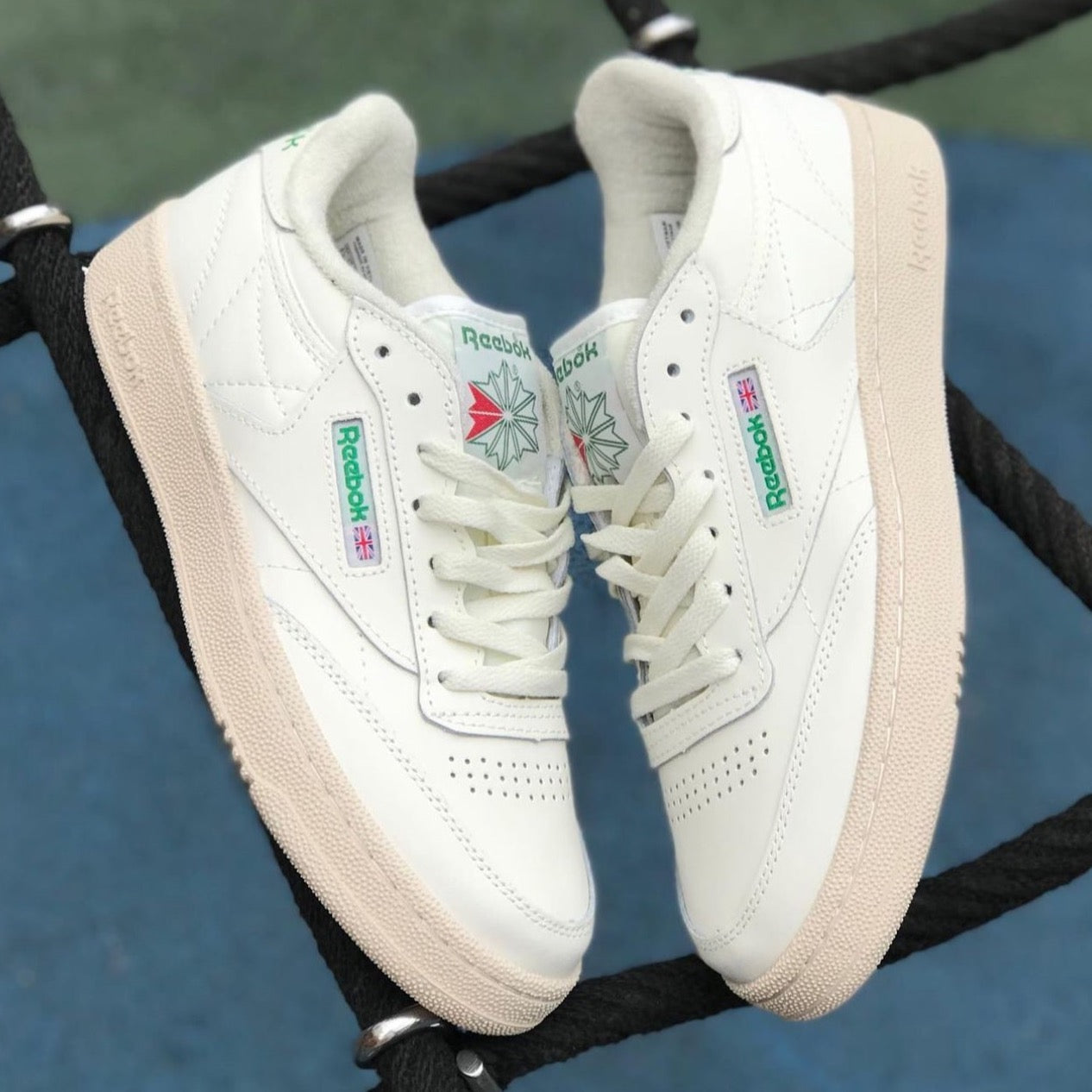 REEBOK BEIGE
