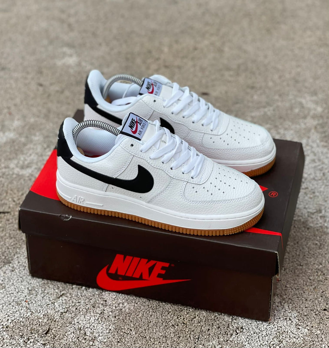 NIKE AIR FOR ONE BLANCO - NEGRO