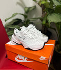 NIKE TEKNO BLANCO - GRIS